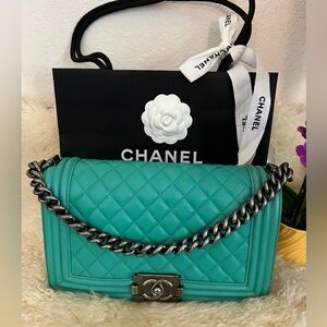 CHANEL Calfskin Quilted Medium Boy Flap
Turquoise